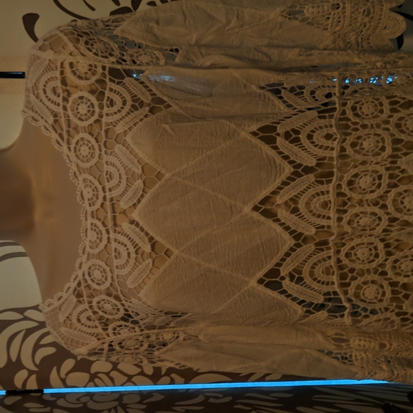 Top - Picture 2 of 3